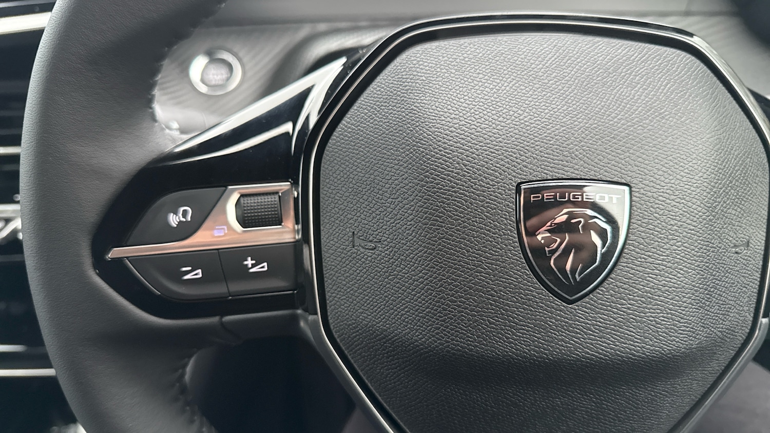 Used Peugeot 2008 2025 for sale - 76586379: Photo 23