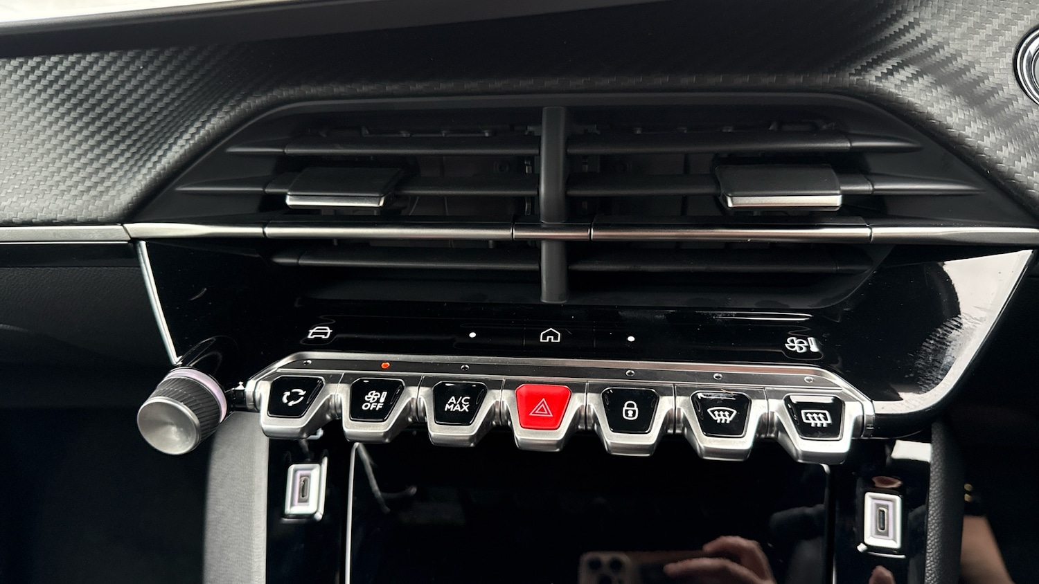 Used Peugeot 2008 2025 for sale - 76586379: Photo 30