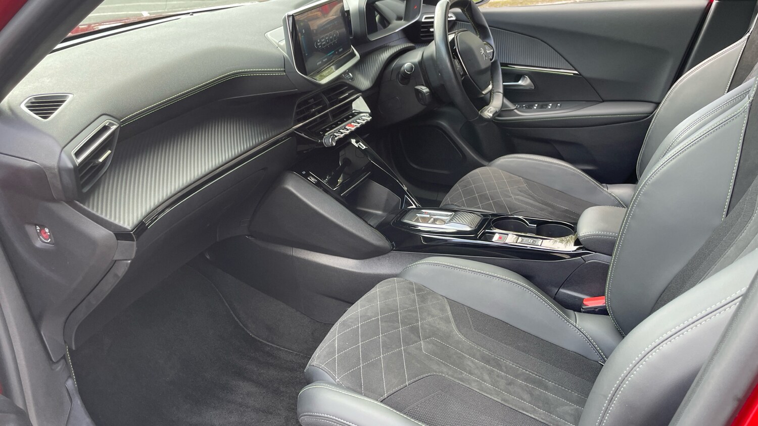 Used Peugeot 2008 2022 for sale - 75929304: Photo 12