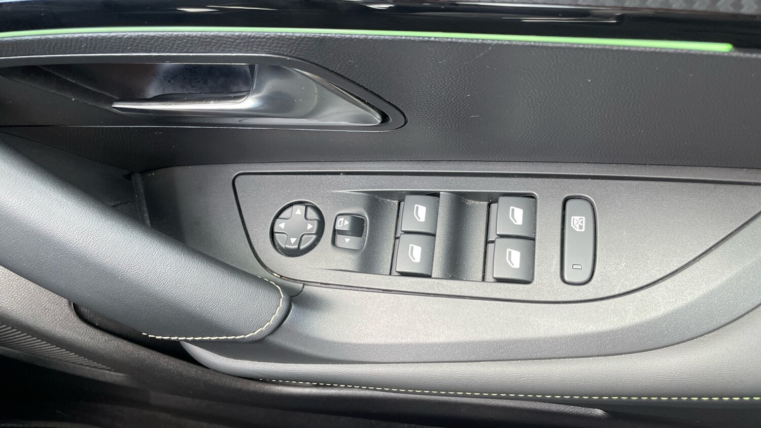 Used Peugeot 2008 2022 for sale - 75929304: Photo 22