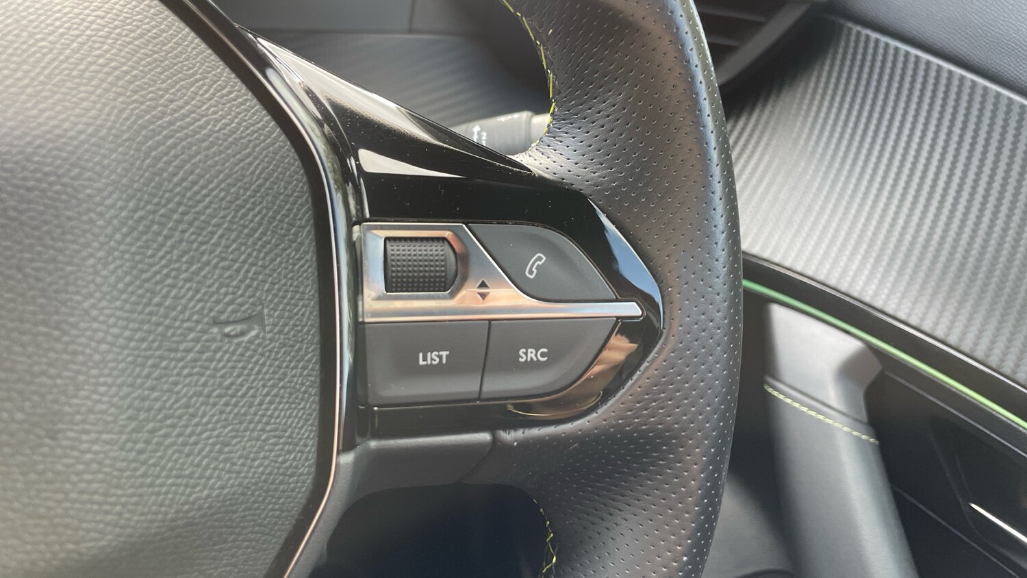 Used Peugeot 2008 2022 for sale - 75929304: Photo 24