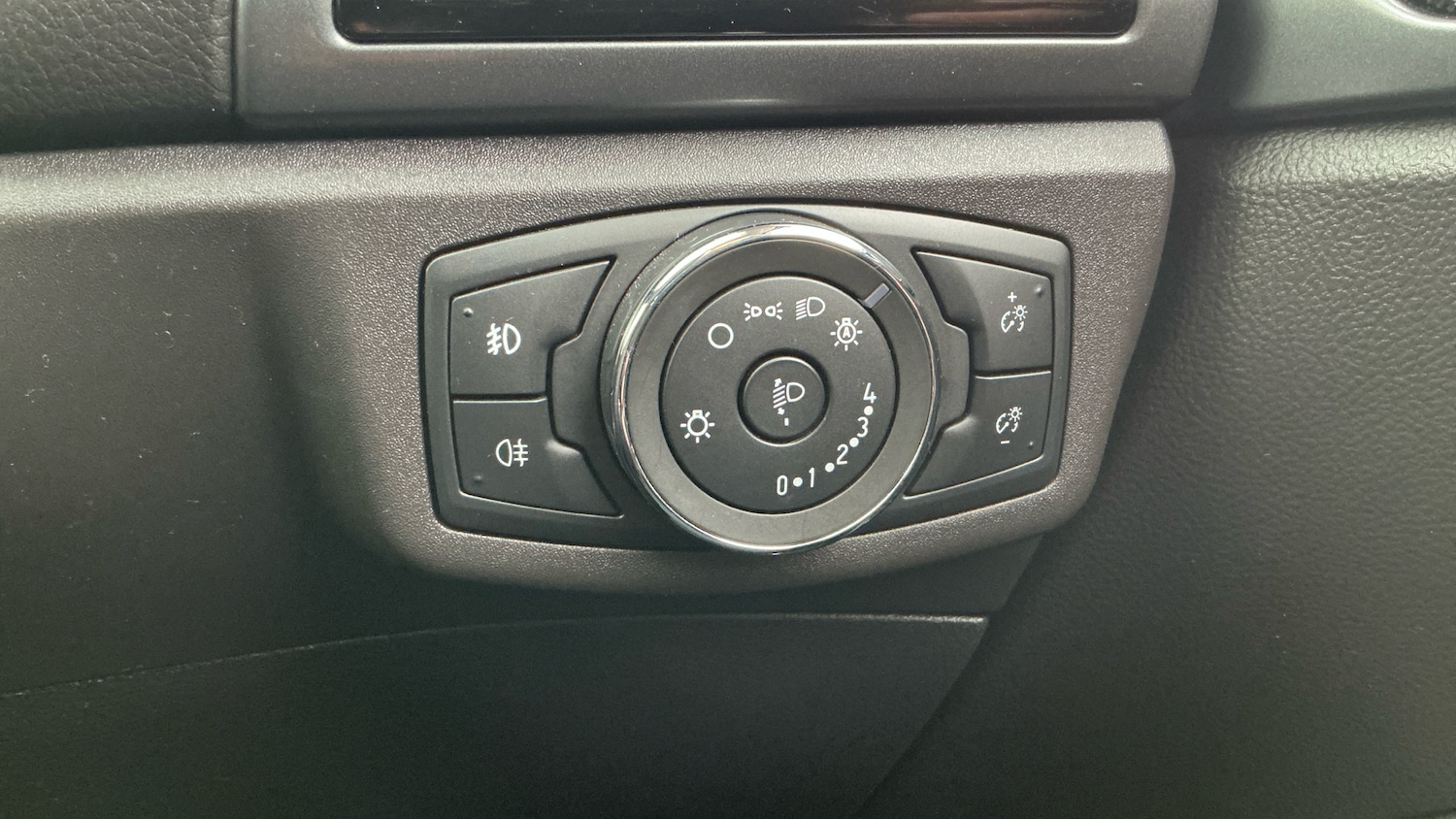 Used Ford Mondeo 2017 for sale - 76153971: Photo 34