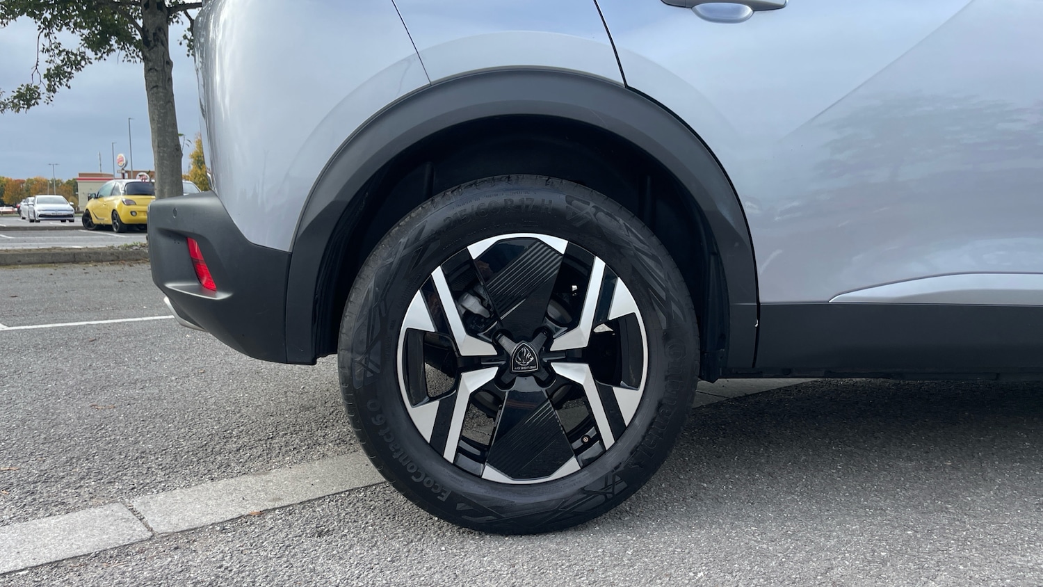 Used Peugeot 2008 2023 for sale - 76787601: Photo 16