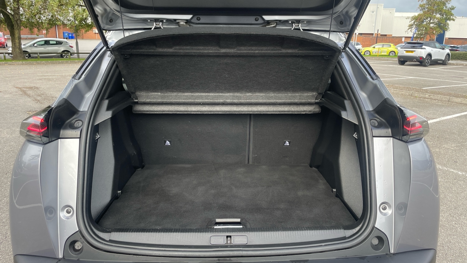 Used Peugeot 2008 2023 for sale - 76787601: Photo 19