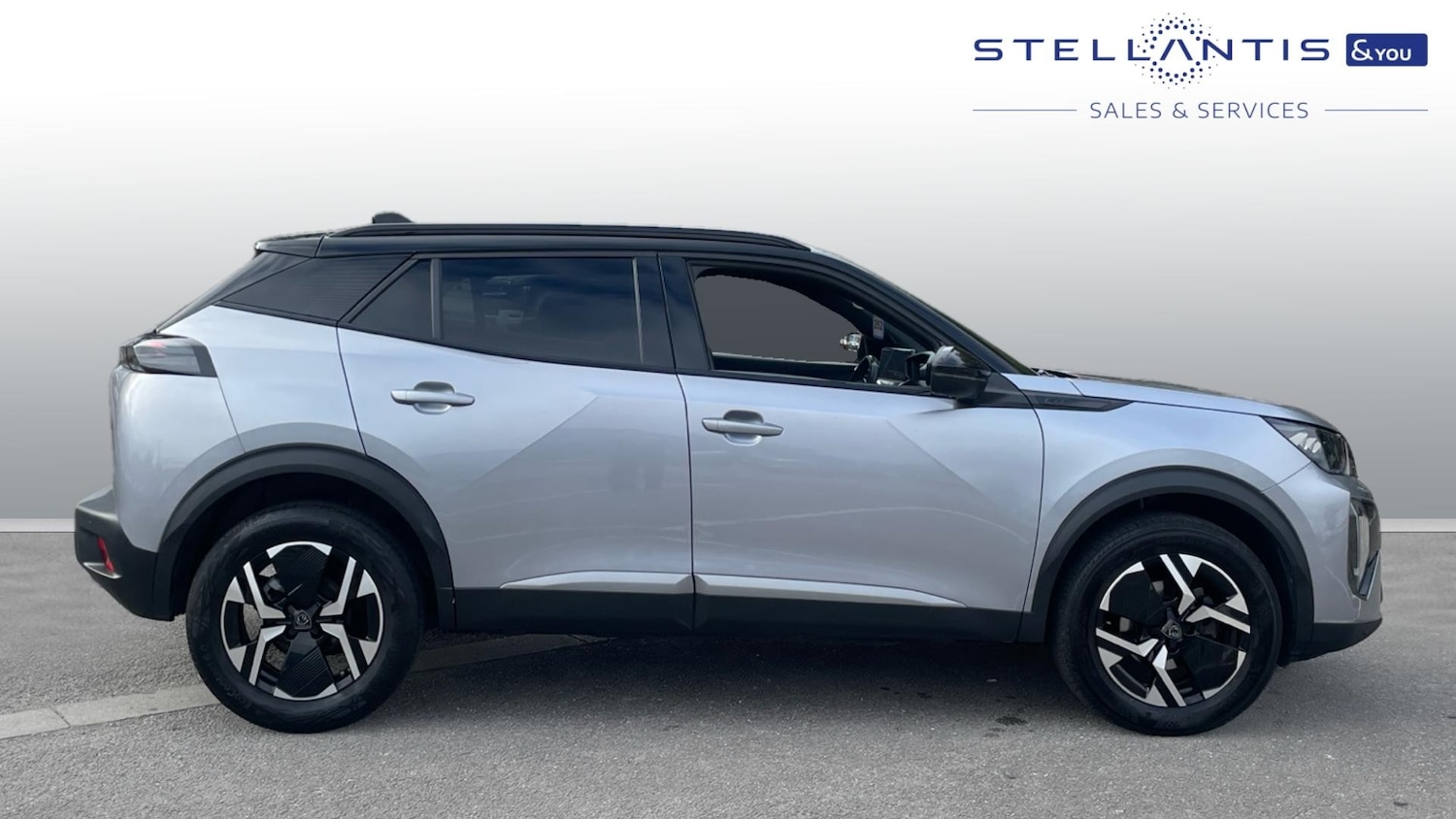 Used Peugeot 2008 2023 for sale - 76787601: Photo 2