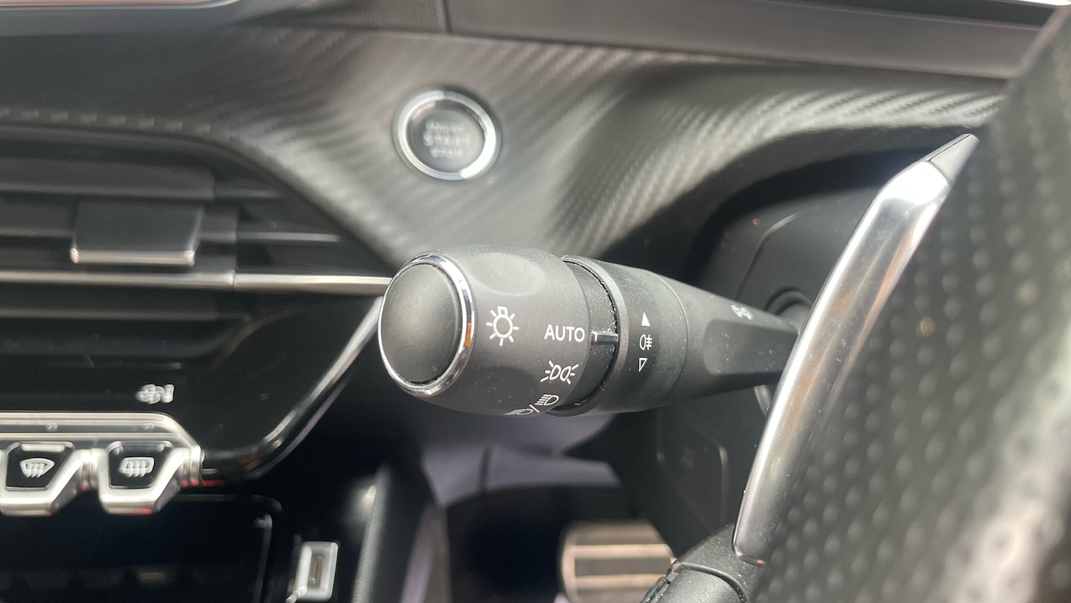 Used Peugeot 2008 2023 for sale - 76787601: Photo 27