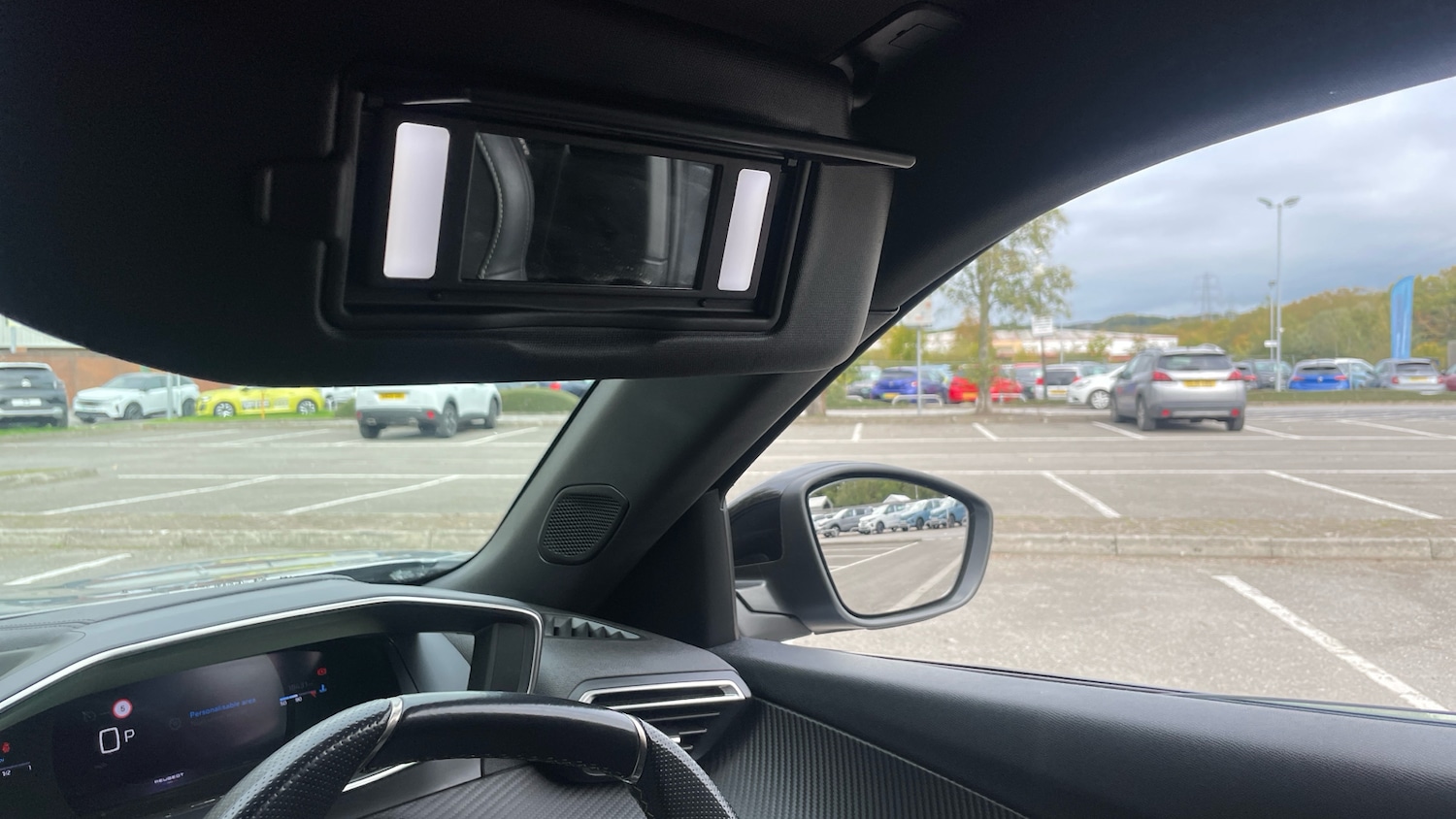 Used Peugeot 2008 2023 for sale - 76787601: Photo 32