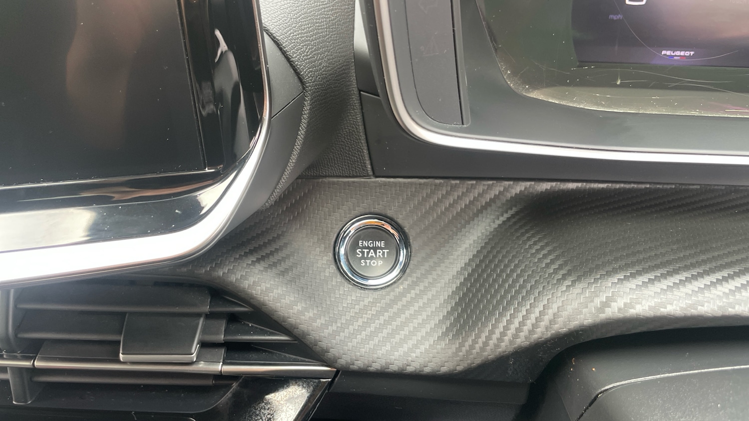 Used Peugeot 2008 2023 for sale - 76787601: Photo 34