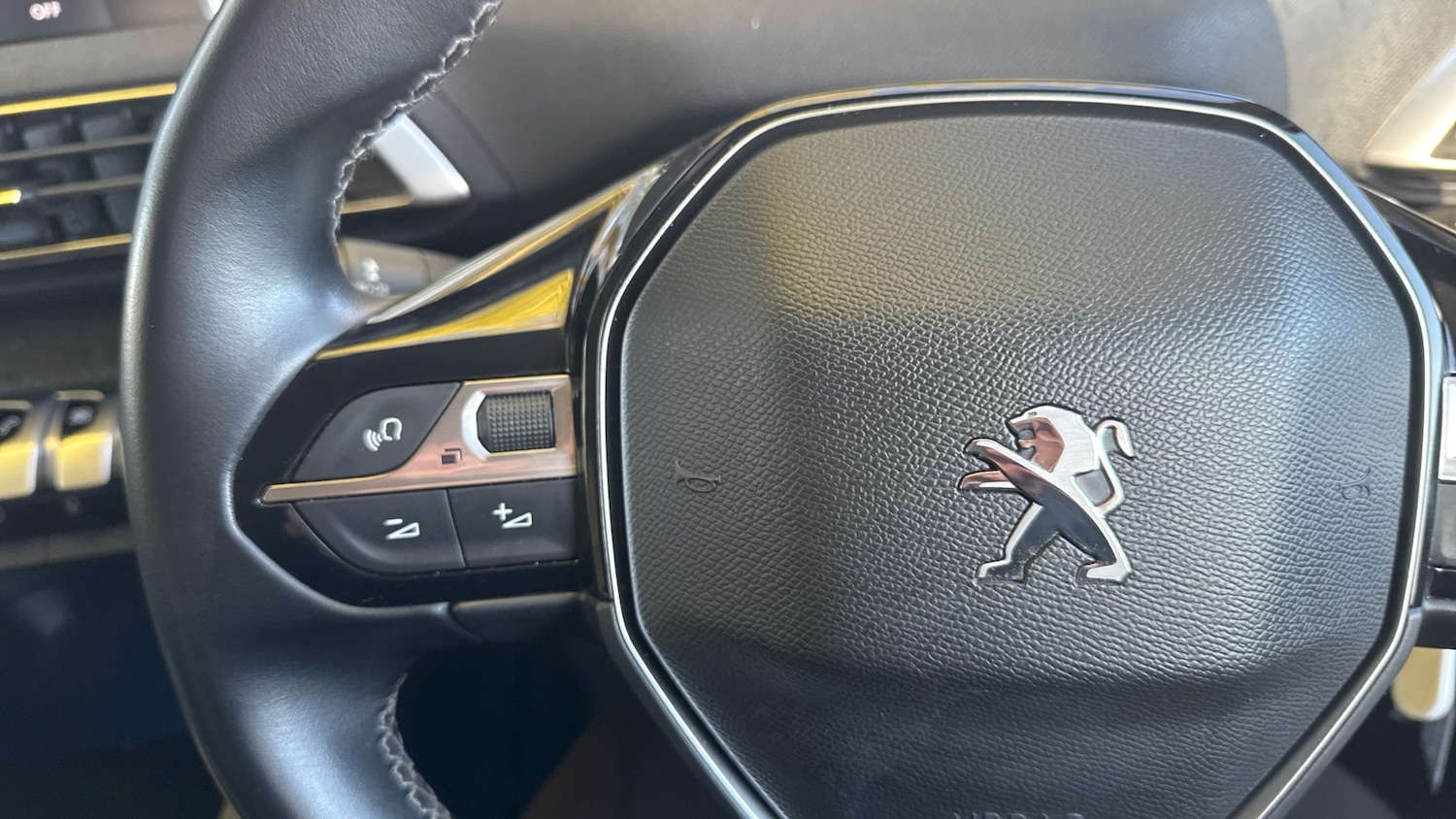 Used Peugeot 5008 2020 for sale - 76327670: Photo 23