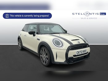 Used MINI Hatch 2023 for sale - 77710719: Photo