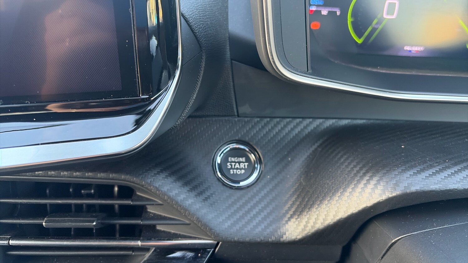 Used Peugeot 208 2024 for sale - 76840358: Photo 37