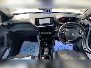 Used Peugeot 2008 2023 for sale - 76095593: Photo 4