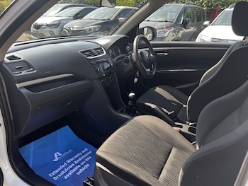 Used Suzuki Swift 2013 for sale - 78841002: Photo