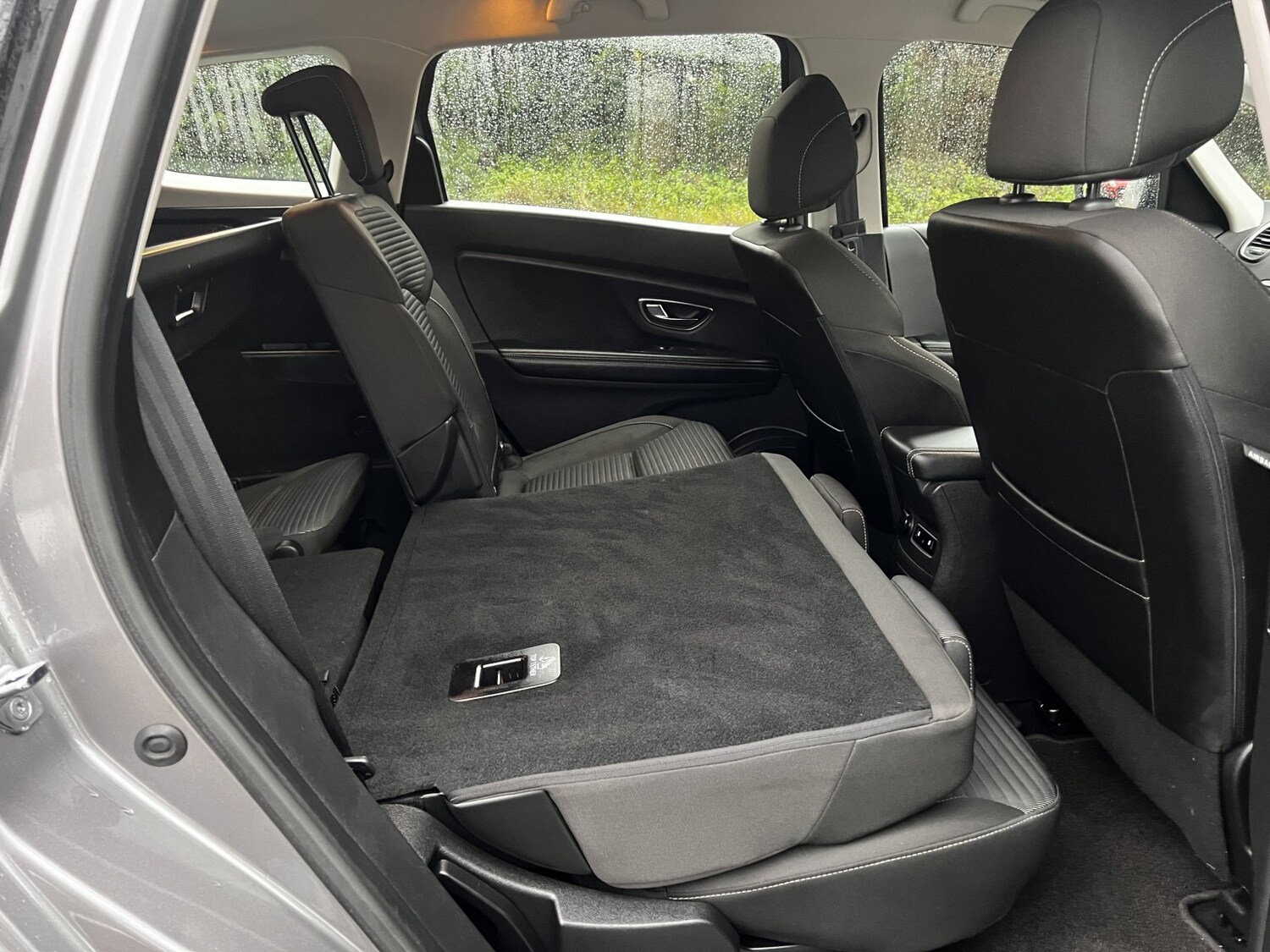 Used Renault Grand Scenic 2018 for sale - 77264544: Photo 16