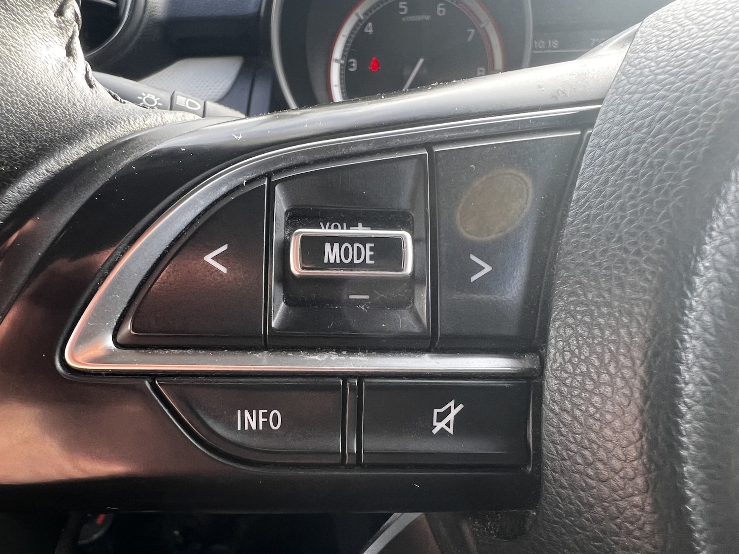 Used Suzuki Swift 2020 for sale - 77342696: Photo 11