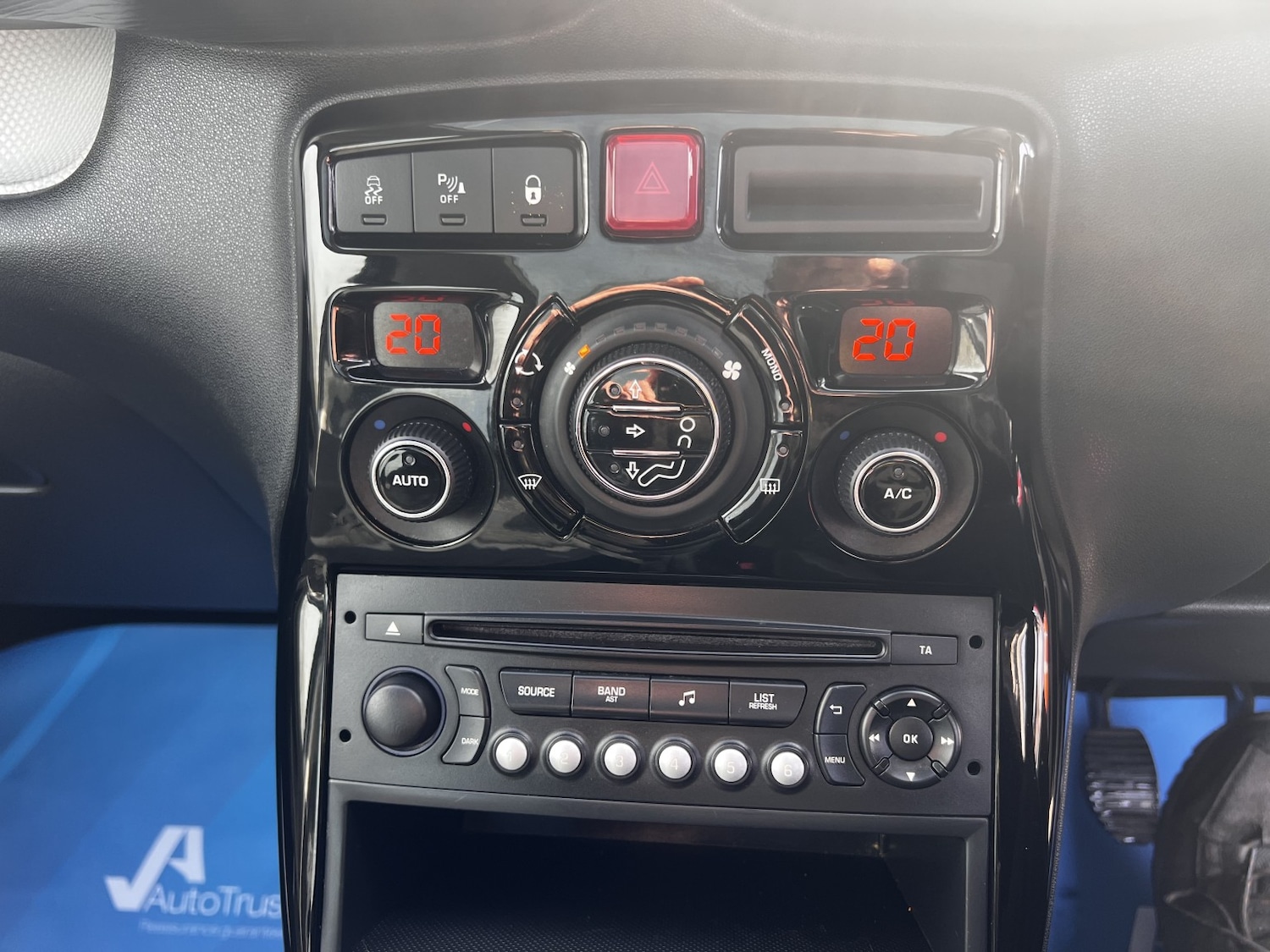 Used Citroen C3 Picasso 2017 for sale - 78125107: Photo 24