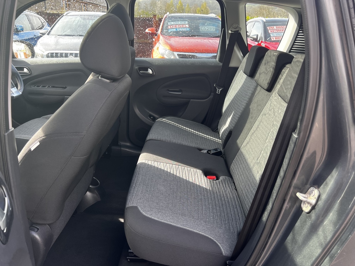 Used Citroen C3 Picasso 2017 for sale - 78125107: Photo 5