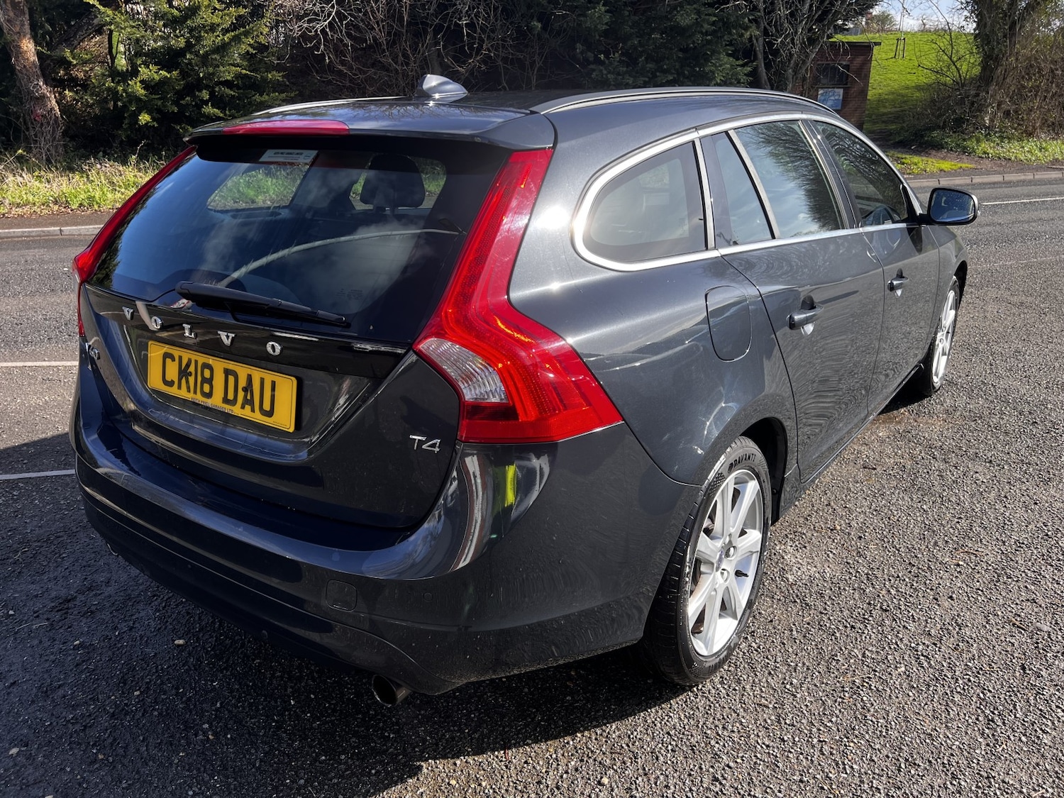 Used Volvo V60 2018 for sale - 77851378: Photo 10