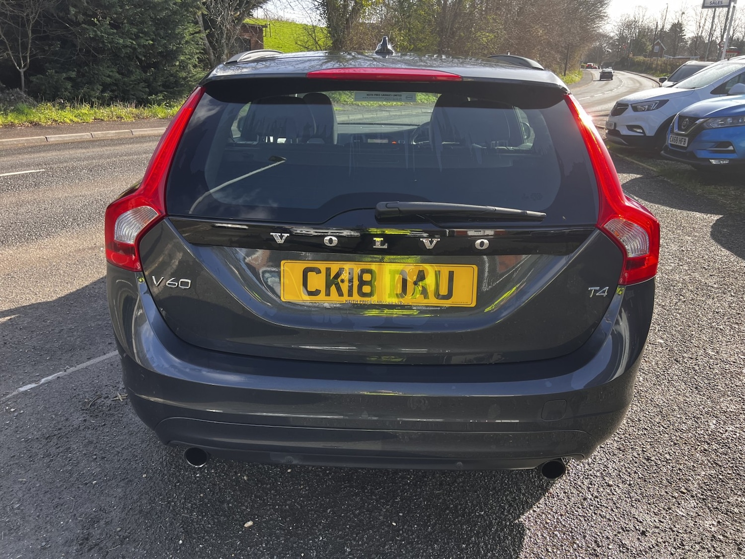 Used Volvo V60 2018 for sale - 77851378: Photo 8