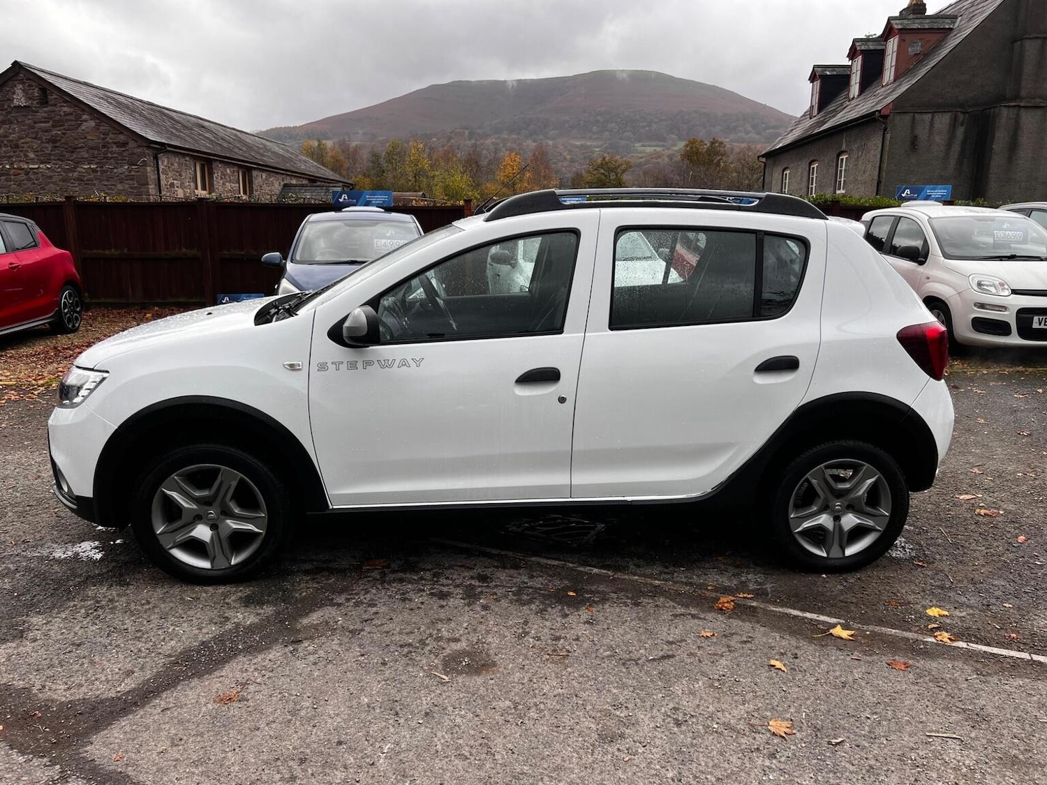 Used Dacia Sandero Stepway 2018 for sale - 77264490: Photo 3