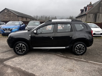 Used Dacia Duster 2017 for sale - 77749850: Photo