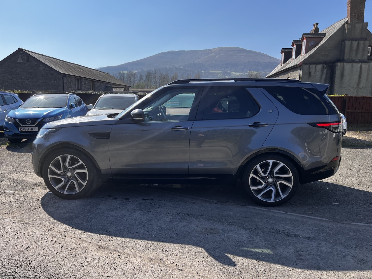 Used Land Rover Discovery 2017 for sale - 77953933: Photo 2