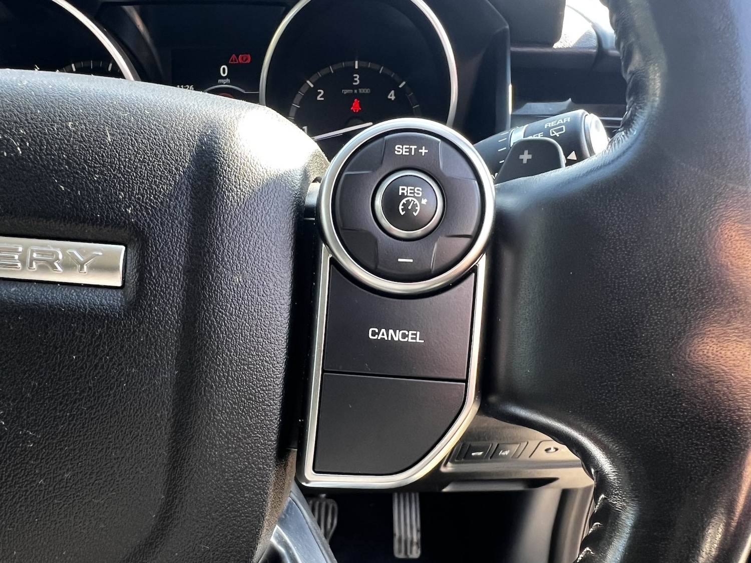 Used Land Rover Discovery 2017 for sale - 77953933: Photo 24