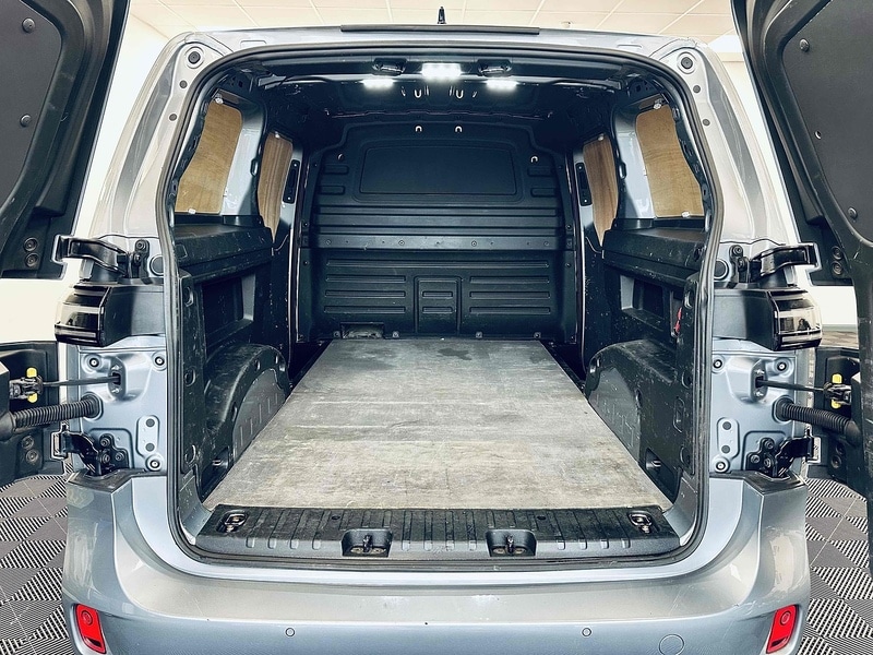 Used Volkswagen ID. Buzz Cargo 2023 for sale - 76383166: Photo 17