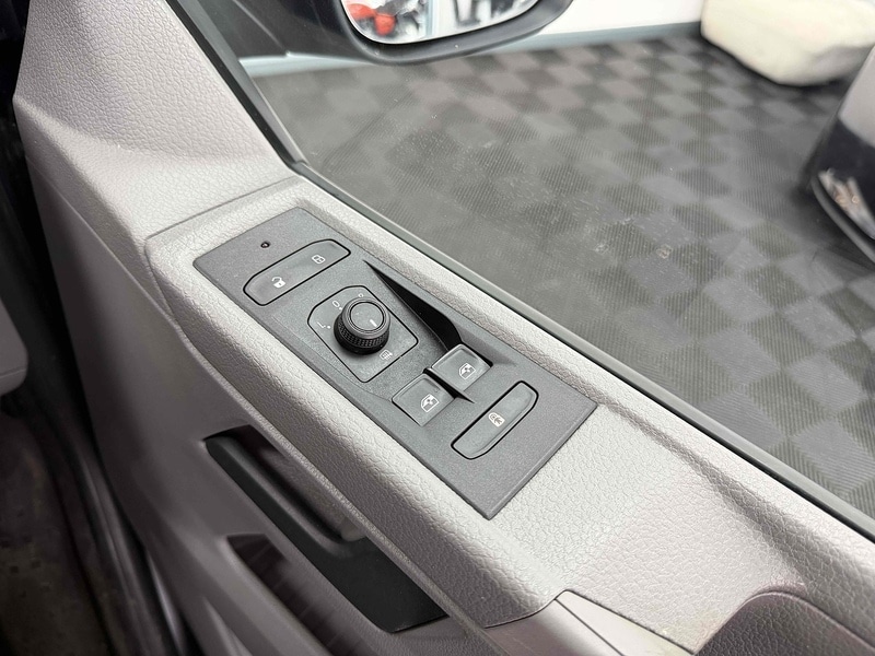 Used Volkswagen Transporter 2022 for sale - 77643296: Photo 26