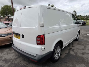 Used Volkswagen Transporter 2018 for sale - 78776889: Photo