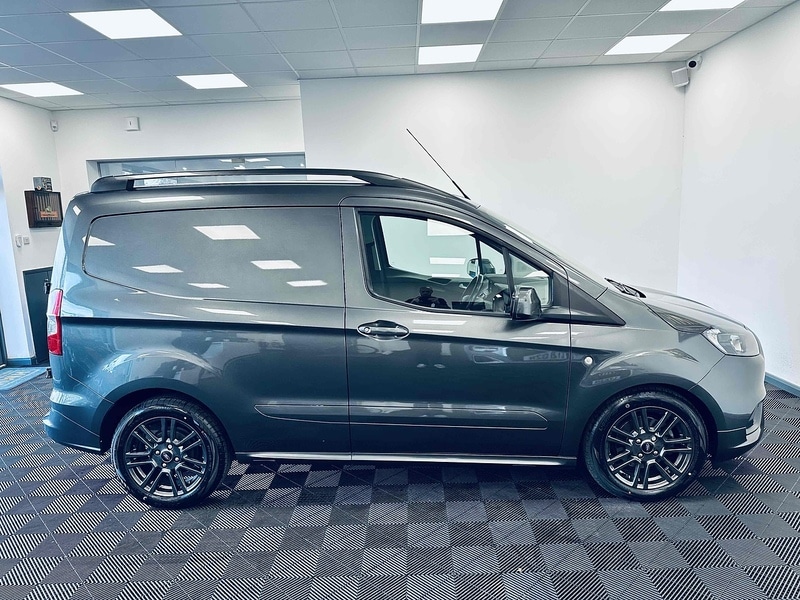 Used Ford Transit Courier 2020 for sale - 76392312: Photo 9