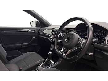 Used Volkswagen T-Roc 2021 for sale - 78525679: Photo