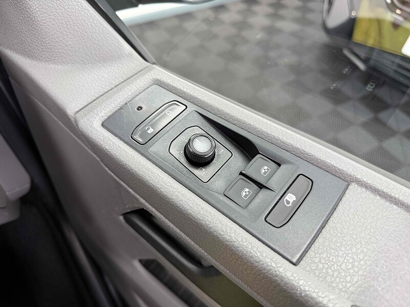 Used Volkswagen Transporter 2021 for sale - 77521679: Photo 27