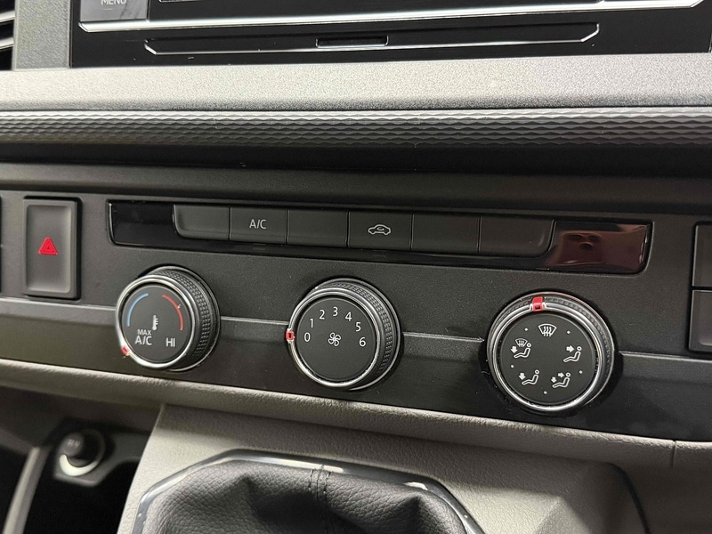 Used Volkswagen Transporter 2021 for sale - 77998343: Photo 27