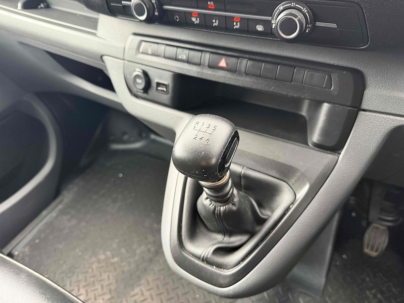 Used Vauxhall Vivaro 2019 for sale - 77681337: Photo 18