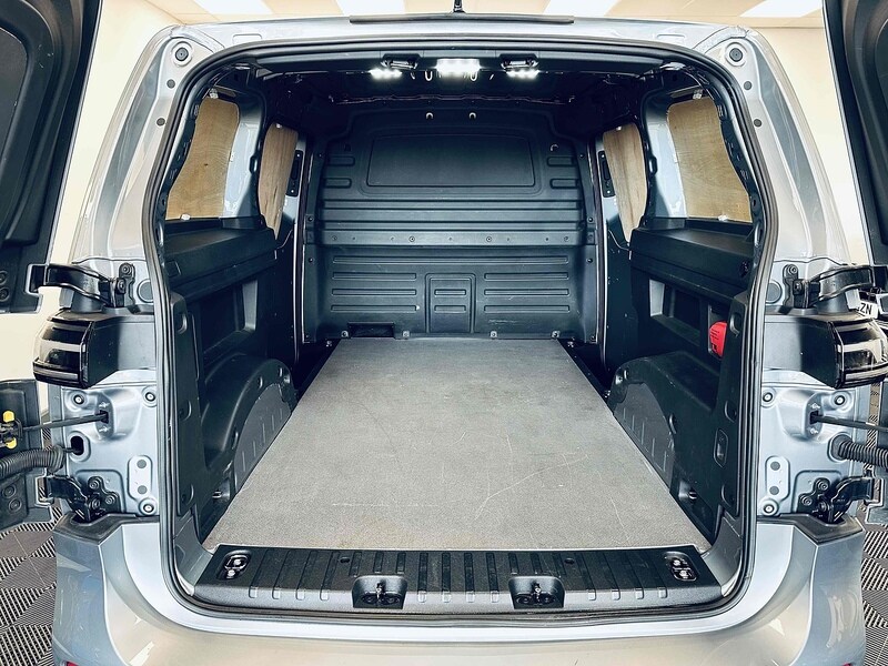 Used Volkswagen ID. Buzz Cargo 2023 for sale - 76274462: Photo 17