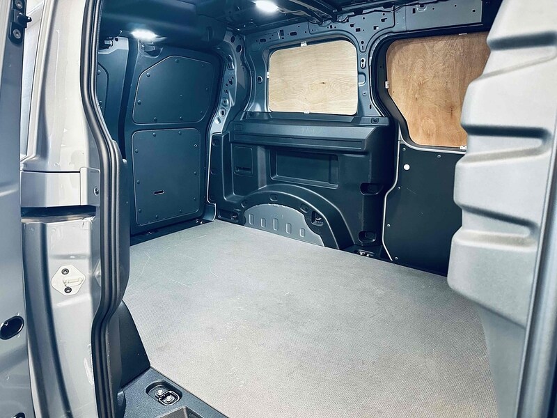 Used Volkswagen ID. Buzz Cargo 2023 for sale - 76274462: Photo 18