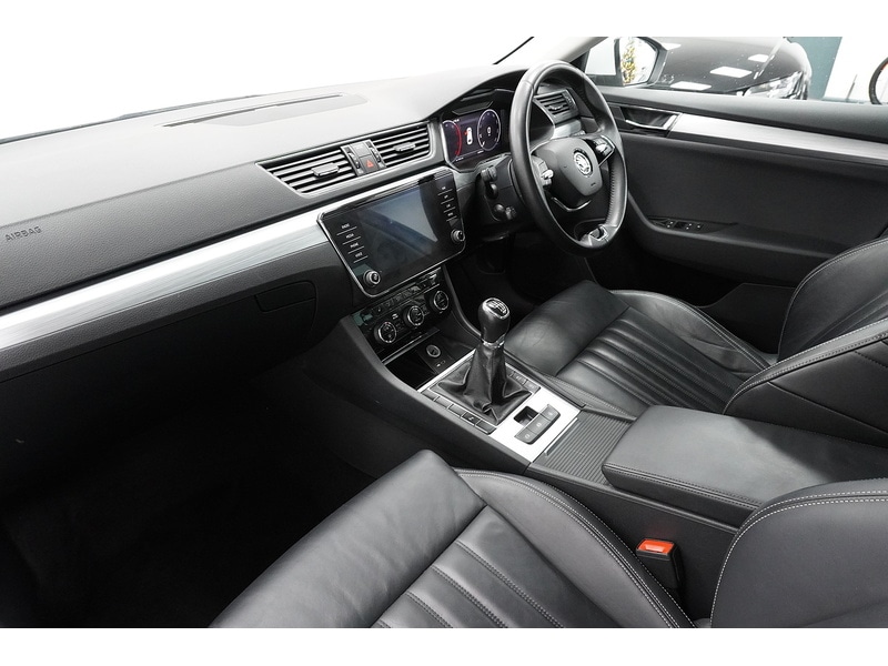 Used Skoda Superb 2022 for sale - 76919739: Photo 13