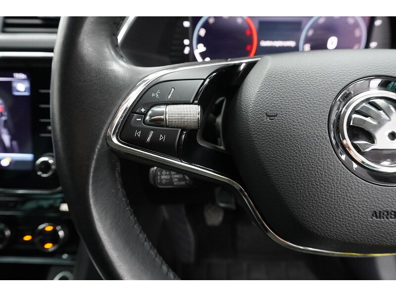 Used Skoda Superb 2022 for sale - 76919739: Photo 37