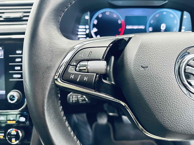 Used Skoda Superb 2022 for sale - 76618285: Photo 37