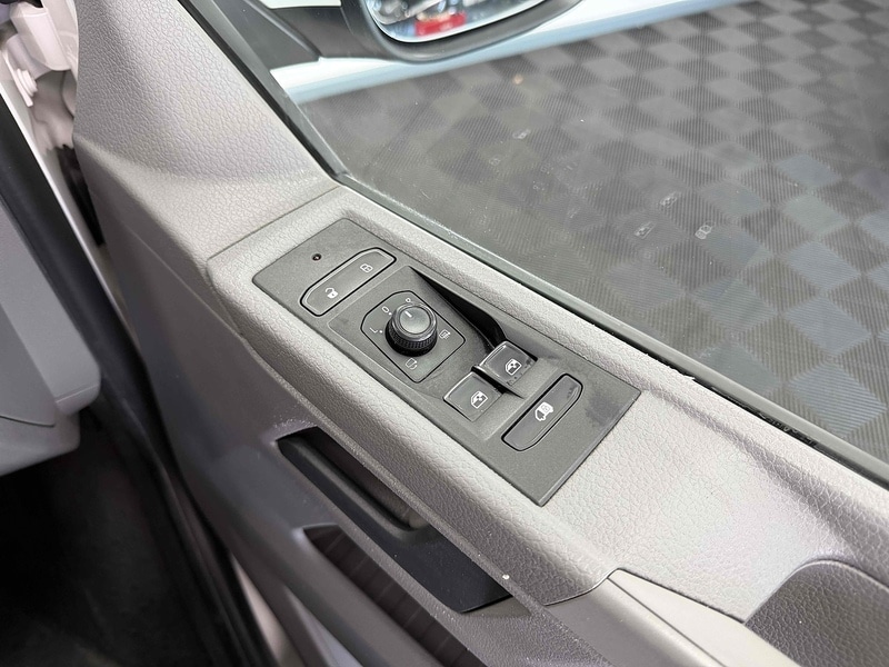 Used Volkswagen Transporter 2023 for sale - 77817998: Photo 31