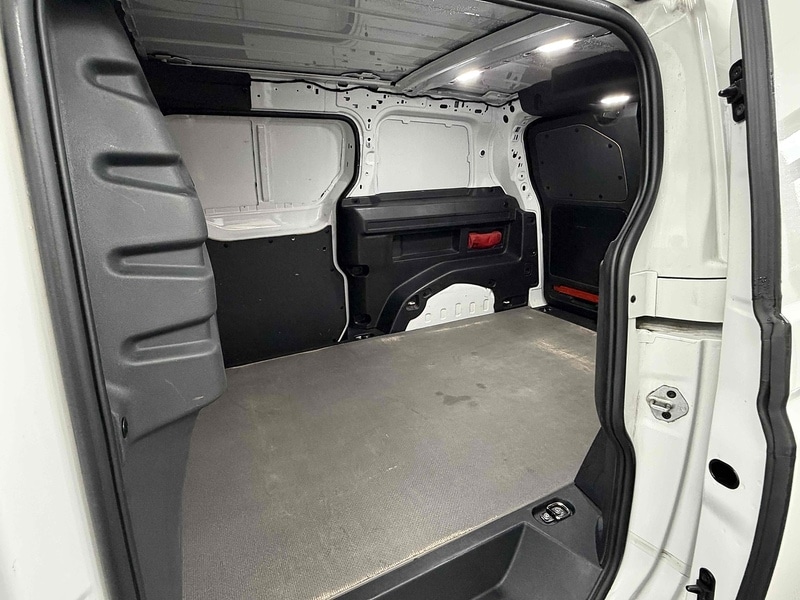 Used Volkswagen ID. Buzz Cargo 2023 for sale - 77494366: Photo 15