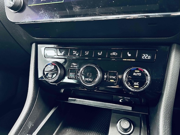 Used Skoda Superb 2021 for sale - 76232363: Photo 30