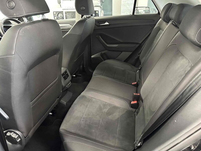 Used Volkswagen T-Roc 2022 for sale - 76110374: Photo 15