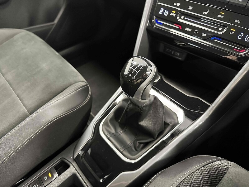 Used Volkswagen T-Roc 2022 for sale - 76110374: Photo 33