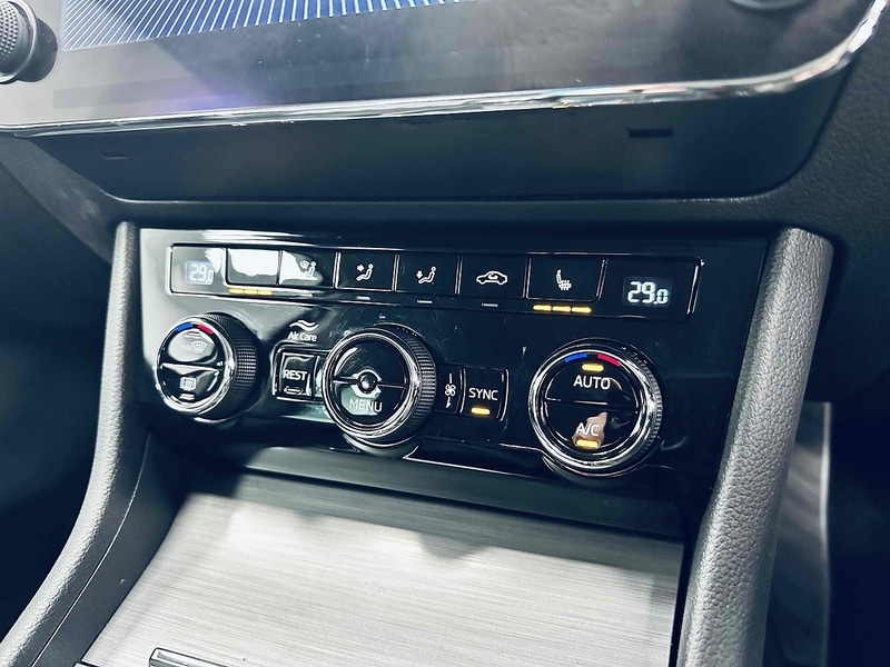 Used Skoda Superb 2022 for sale - 76643072: Photo 31