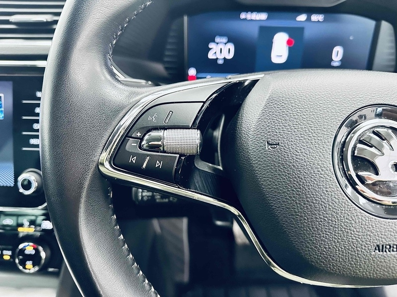 Used Skoda Superb 2022 for sale - 76643072: Photo 36