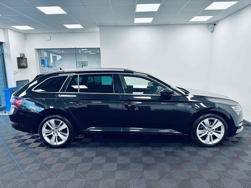 Used Skoda Superb 2022 for sale - 76643072: Photo 9