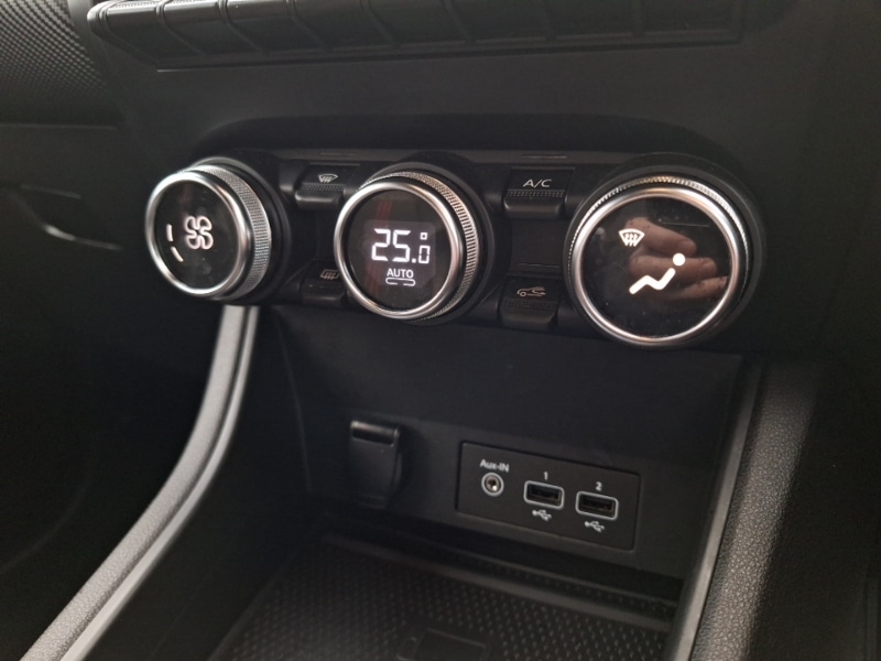 Used Renault Captur 2022 for sale - 76860596: Photo 19