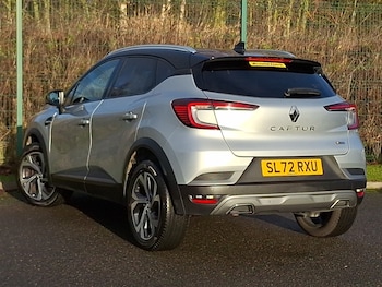 Used Renault Captur 2022 for sale - 76860596: Photo